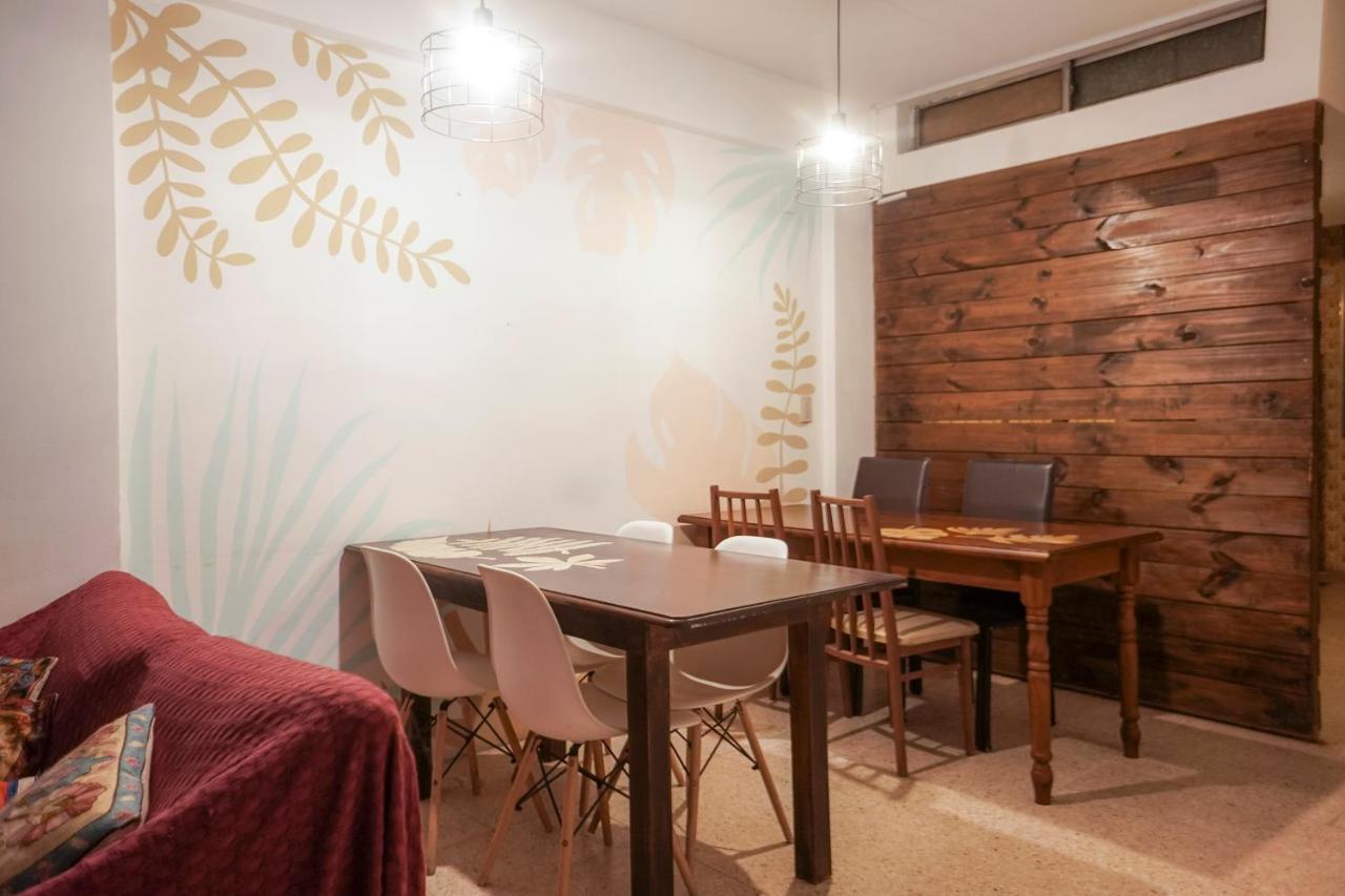 Hostel Cha Ресистенсия Екстериор снимка